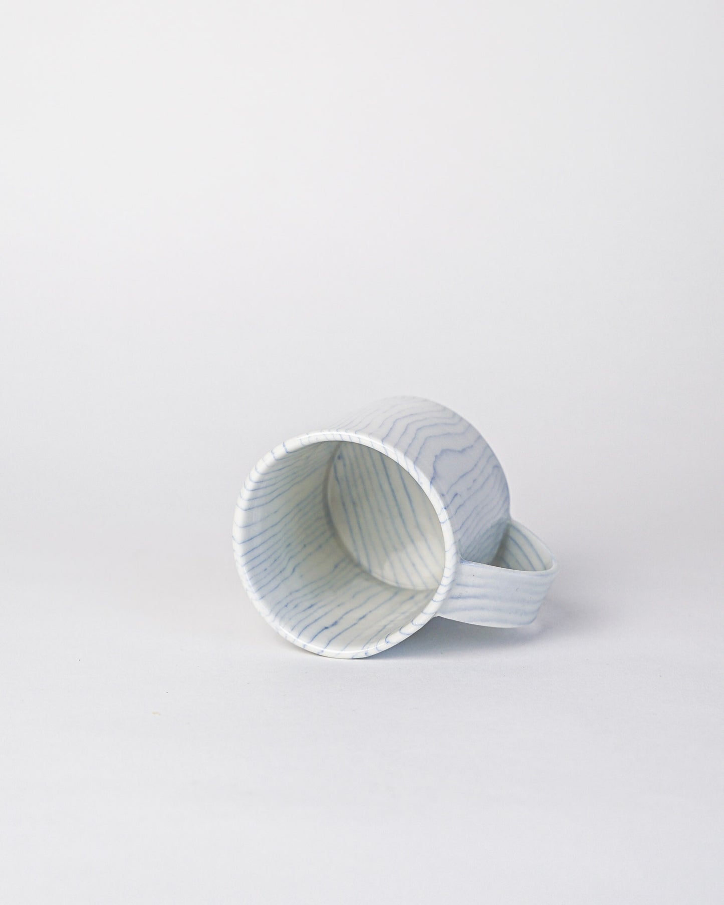 Linea - Thin Blue and White