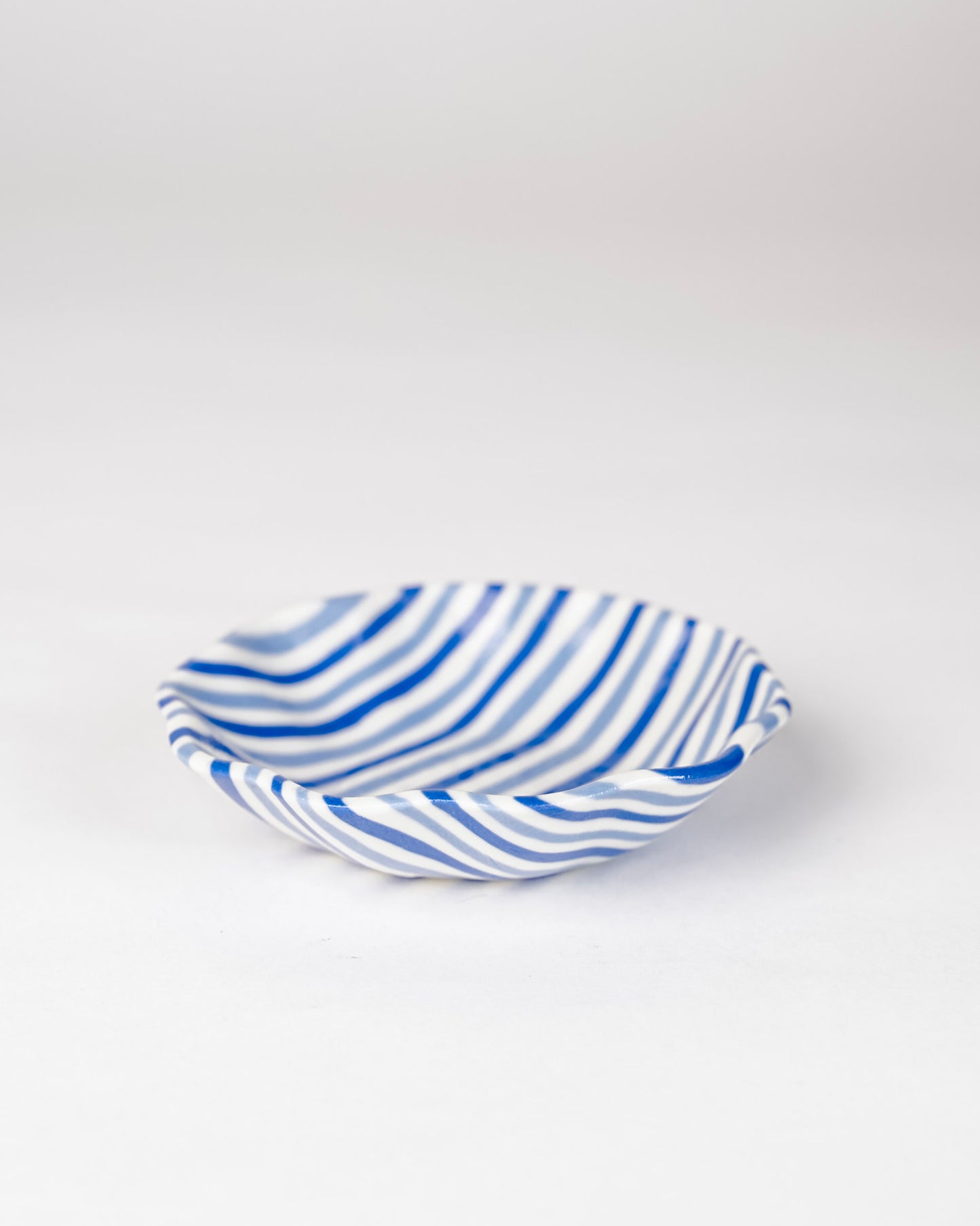 Linea - Blue and White condiment dish