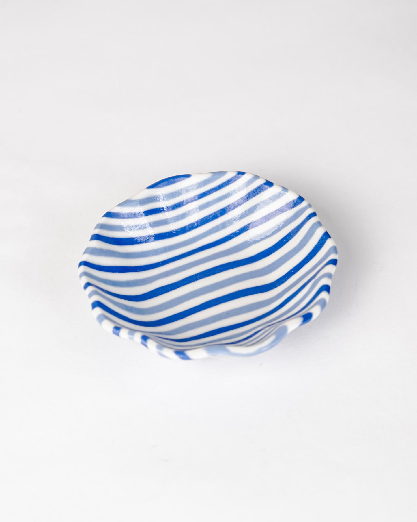 Linea - Blue and White condiment dish