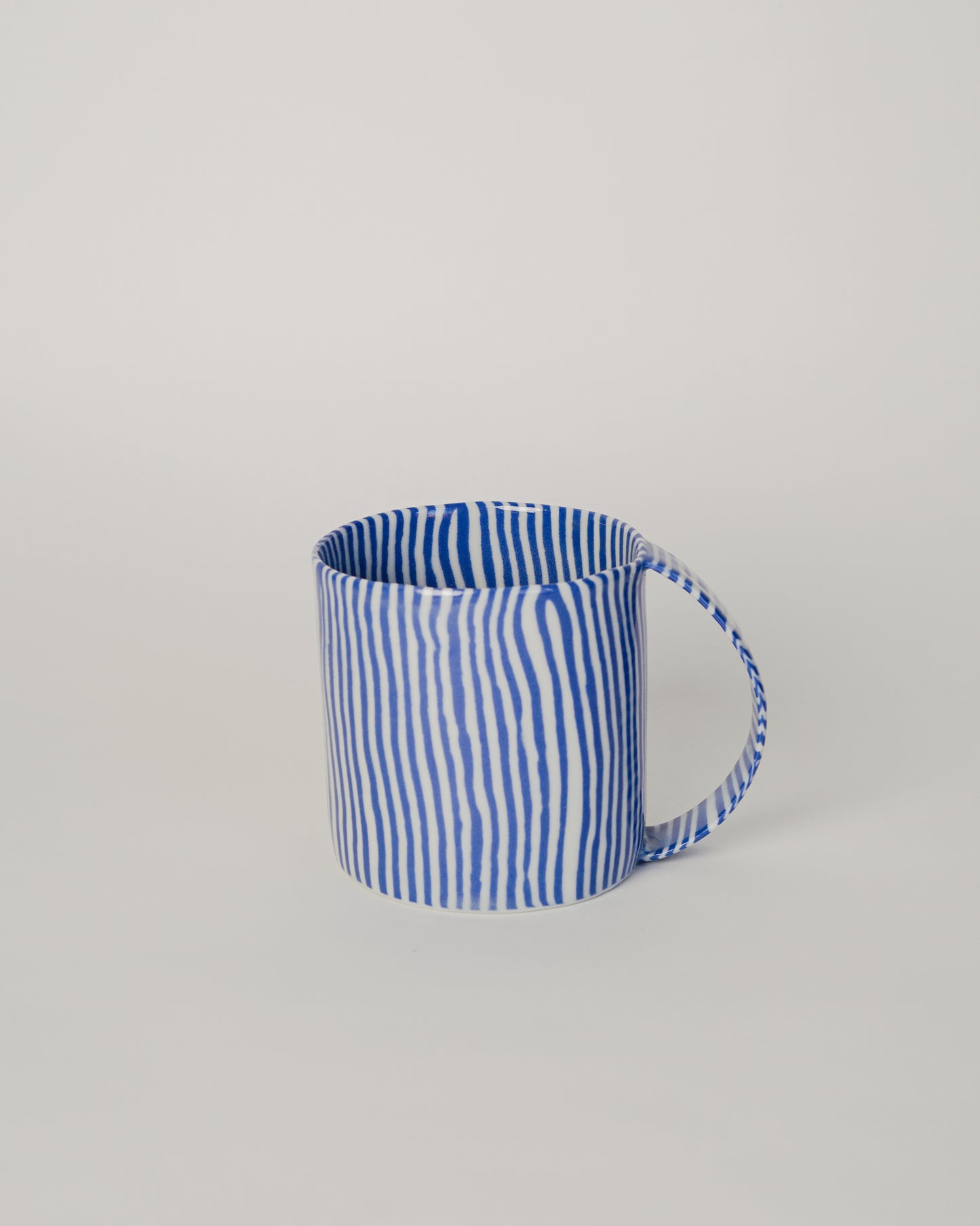 Linea - Navy and white