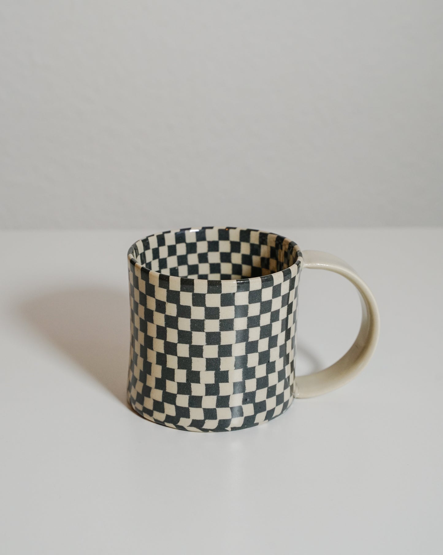 Tela - Black and white