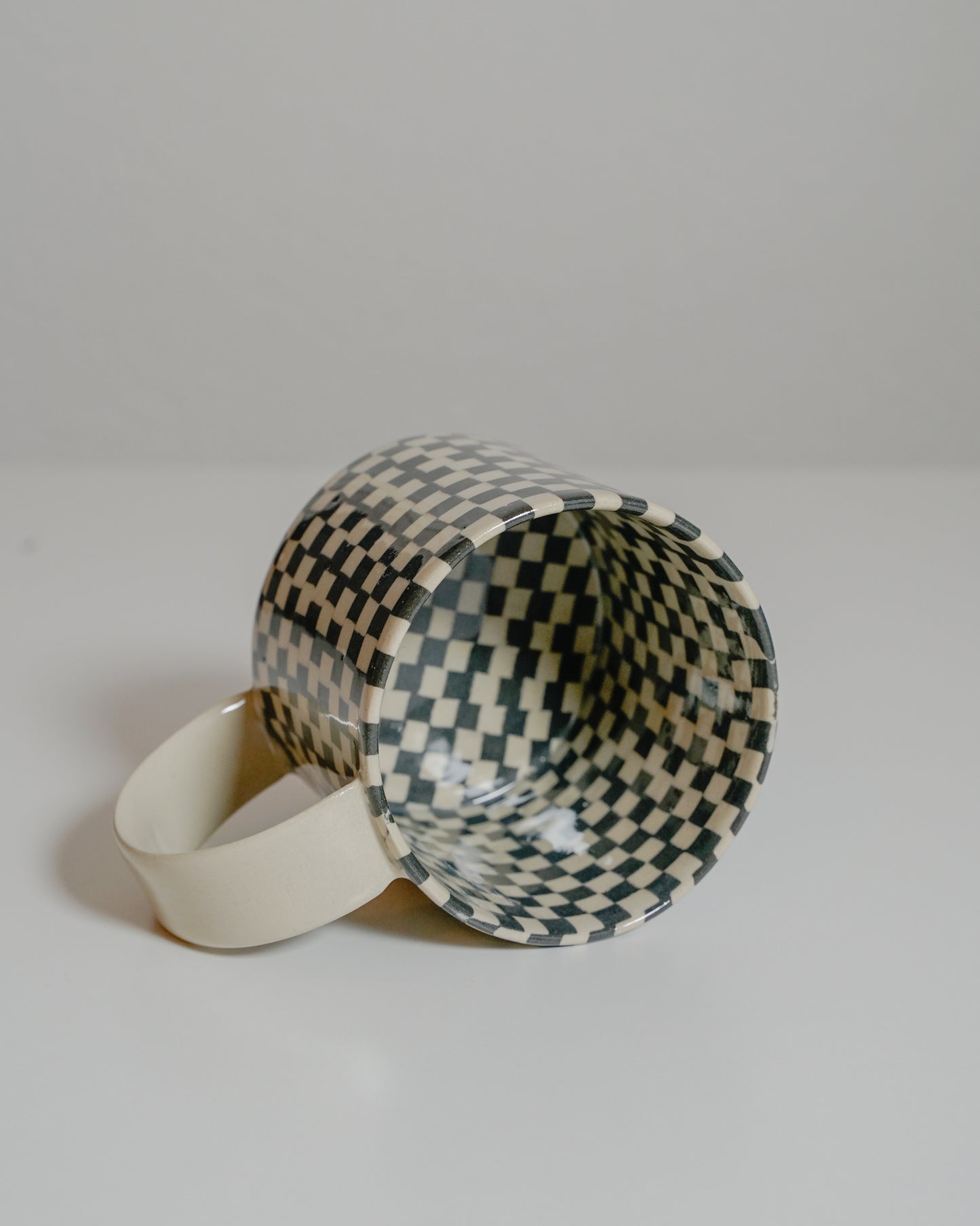 Tela - Black and white